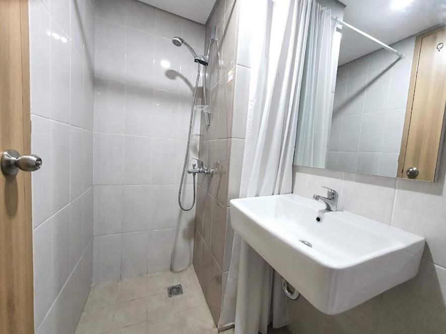Padina Suites Тангеранг Номер фото